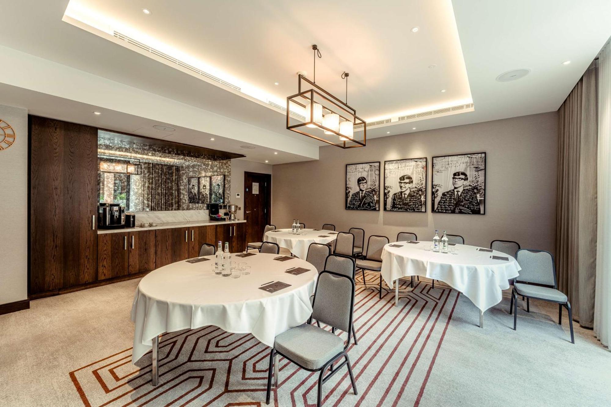 The Fellows House Cambridge, Curio Collection By Hilton Esterno foto