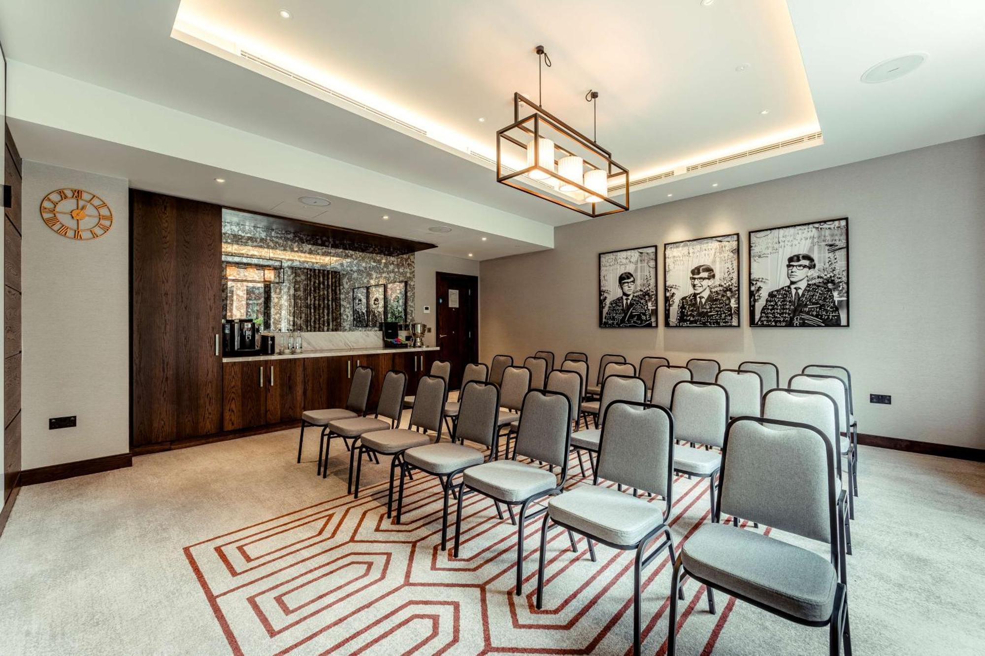 The Fellows House Cambridge, Curio Collection By Hilton Esterno foto