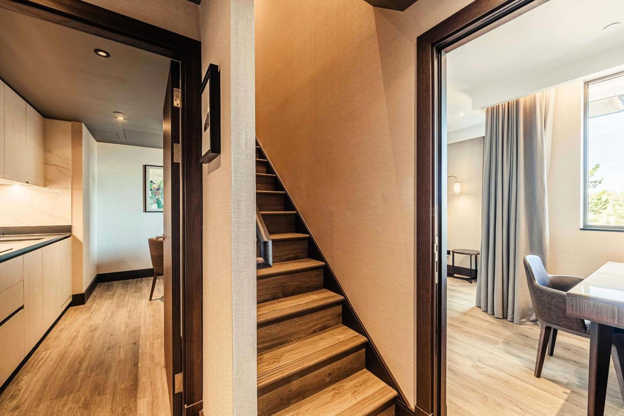 The Fellows House Cambridge, Curio Collection By Hilton Esterno foto