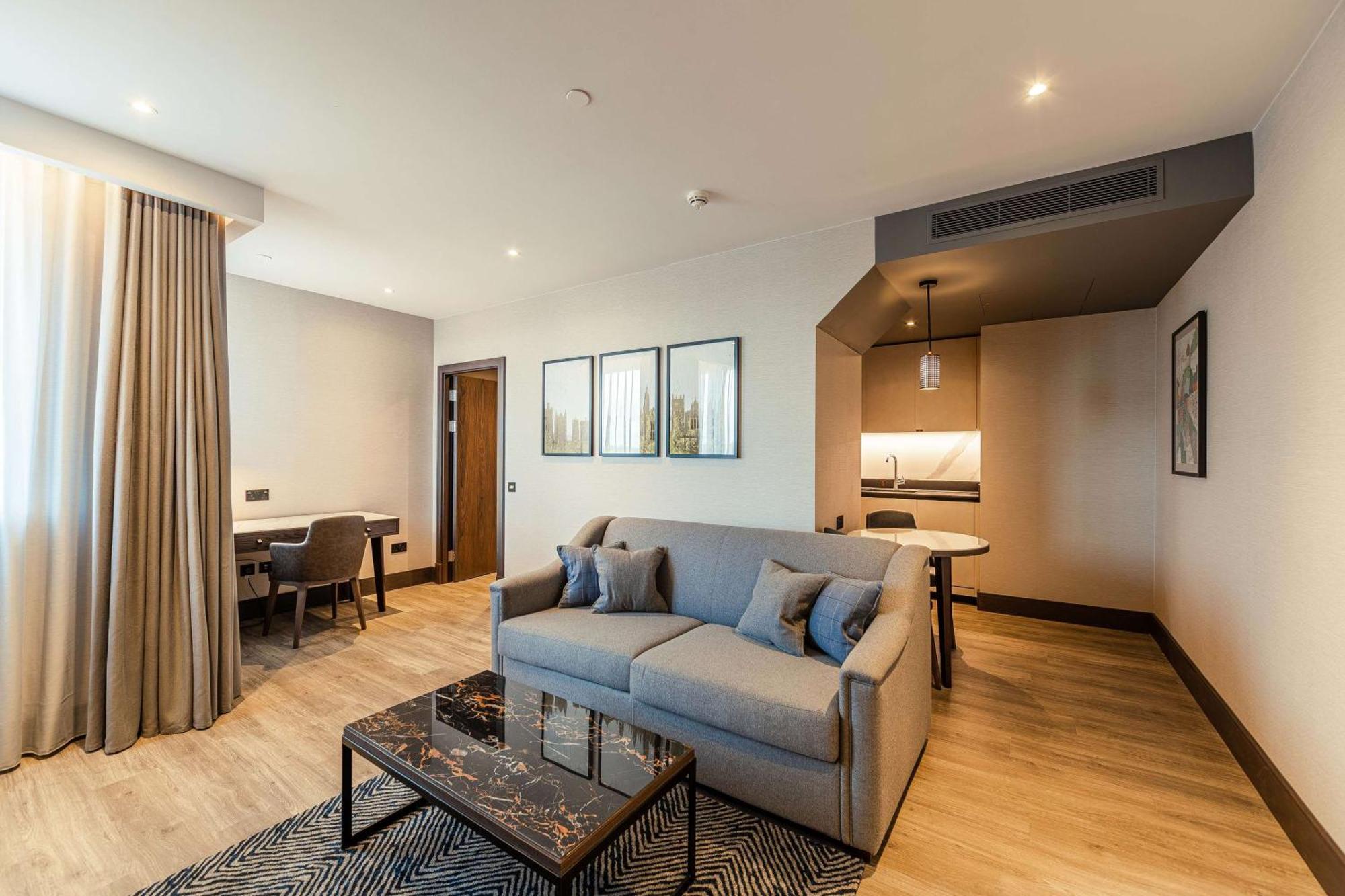 The Fellows House Cambridge, Curio Collection By Hilton Esterno foto
